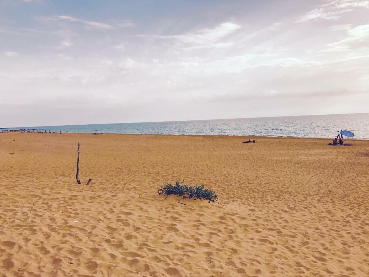 Frontemare Bed & Breakfast Agrigento Bagian luar foto