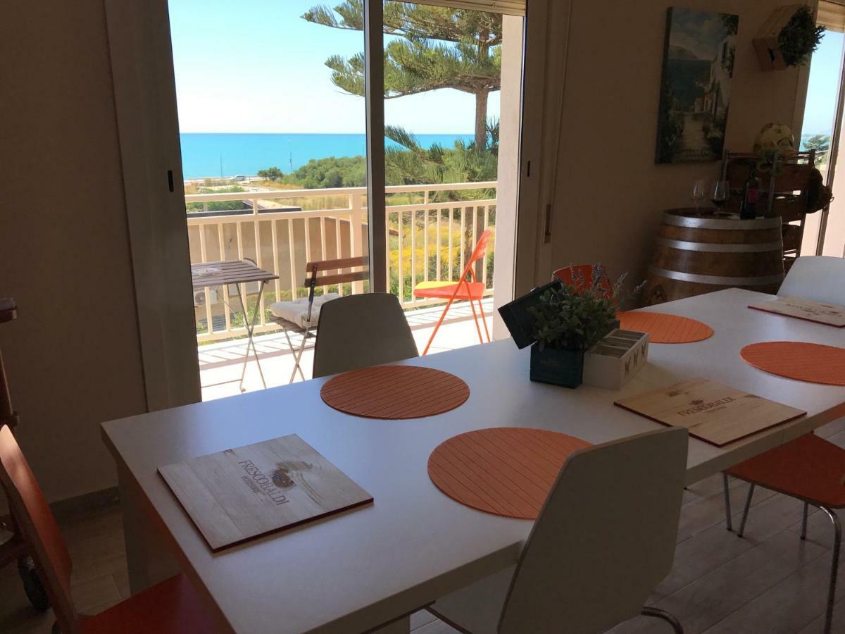 Frontemare Bed & Breakfast Agrigento Bagian luar foto