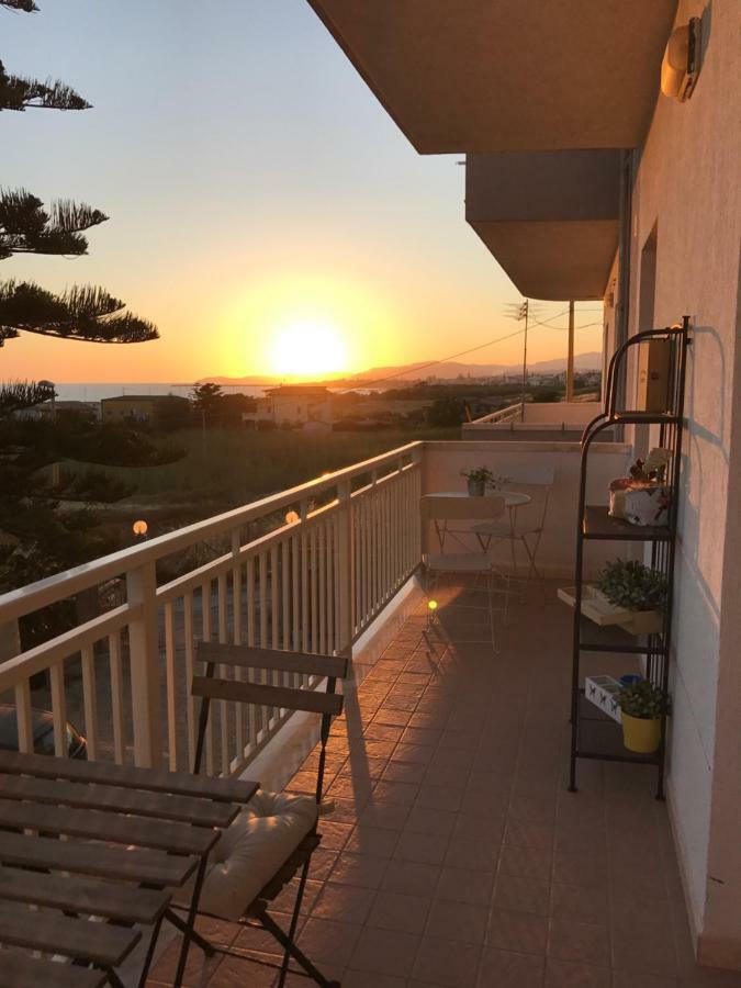 Frontemare Bed & Breakfast Agrigento Bagian luar foto